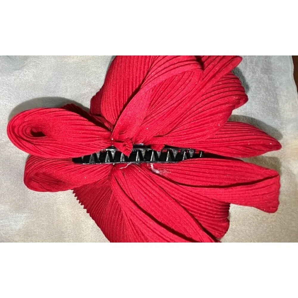 Vintage 60s Big Ribbed Look Hair Claw‎ Clip Ribbon Red 6”
